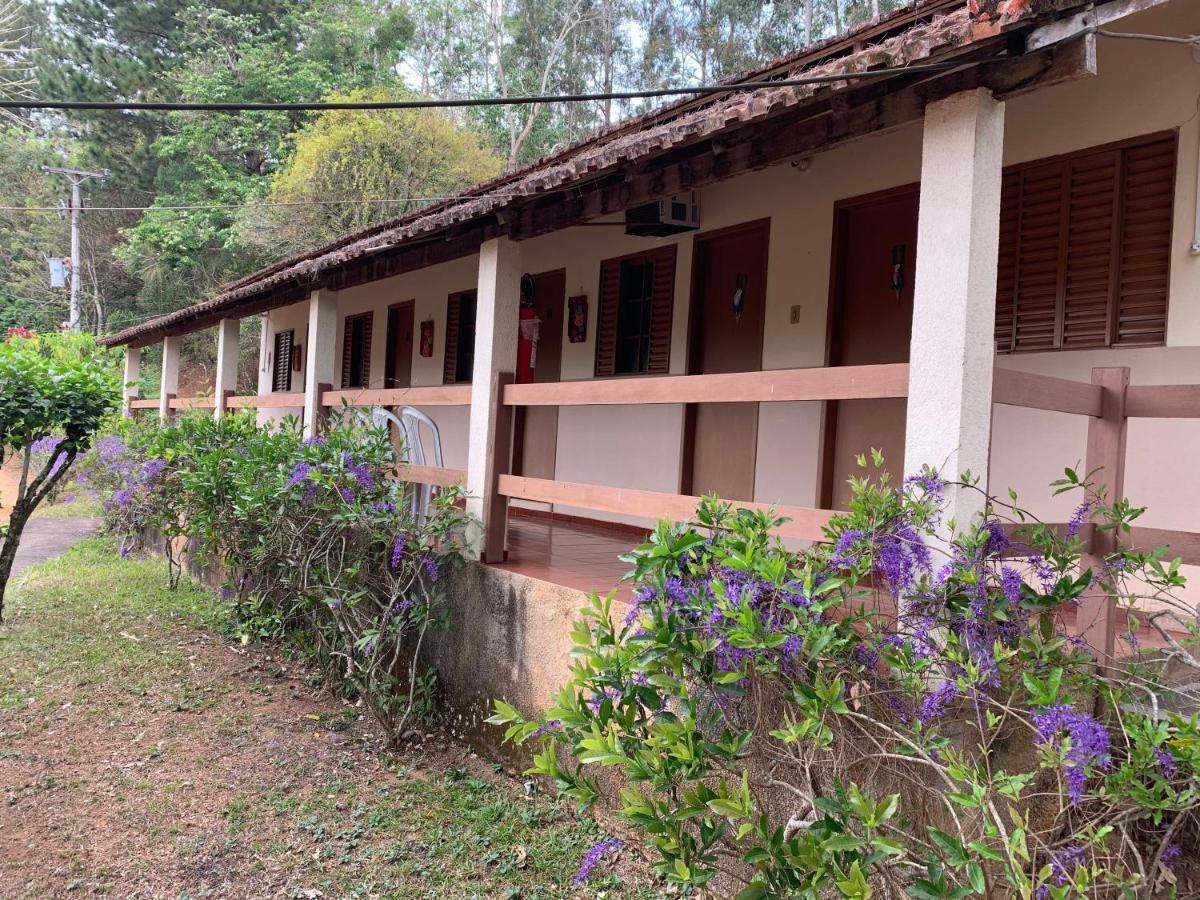 Pousada & Camping Serras Verdes กงแซร์วาตอเรีย ภายนอก รูปภาพ