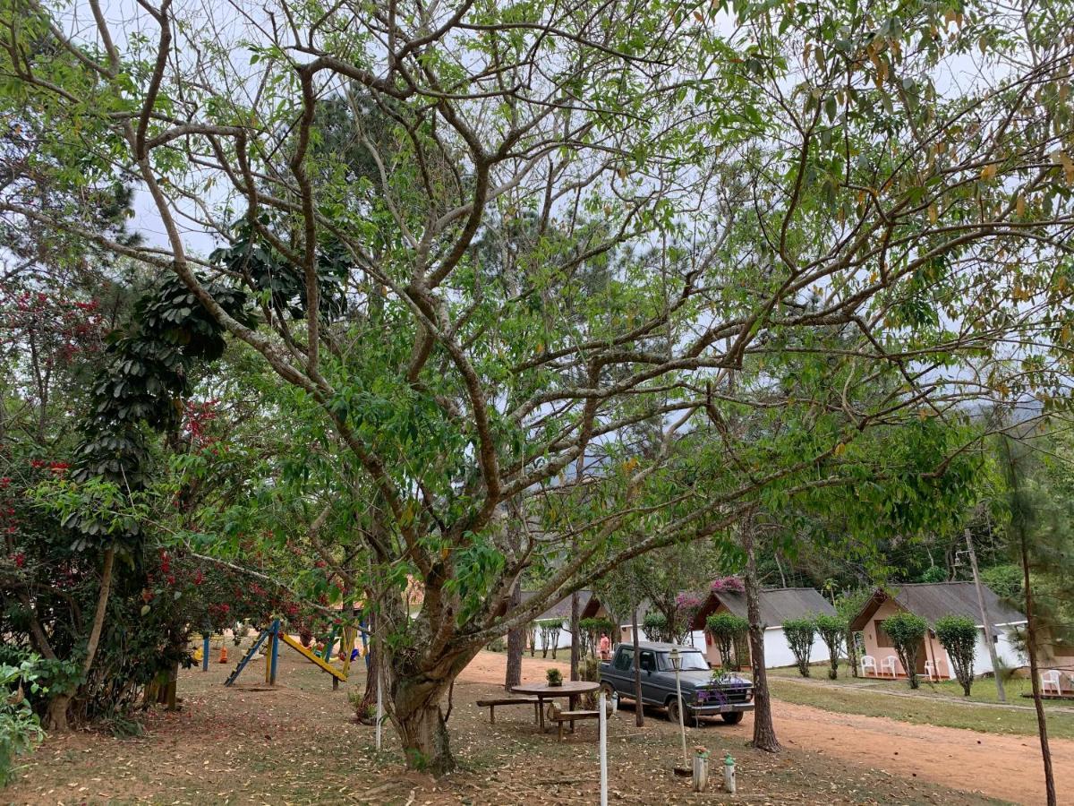 Pousada & Camping Serras Verdes กงแซร์วาตอเรีย ภายนอก รูปภาพ
