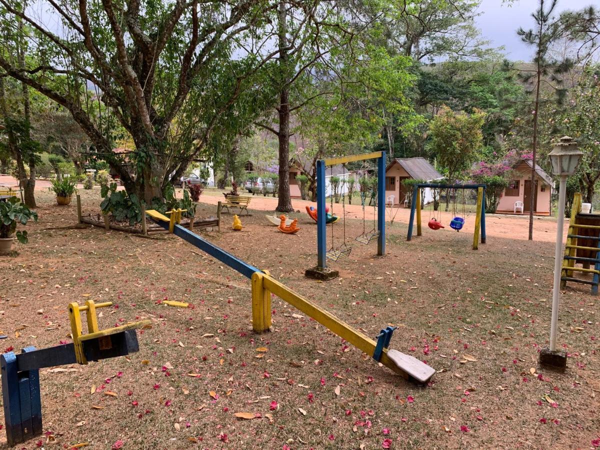 Pousada & Camping Serras Verdes กงแซร์วาตอเรีย ภายนอก รูปภาพ