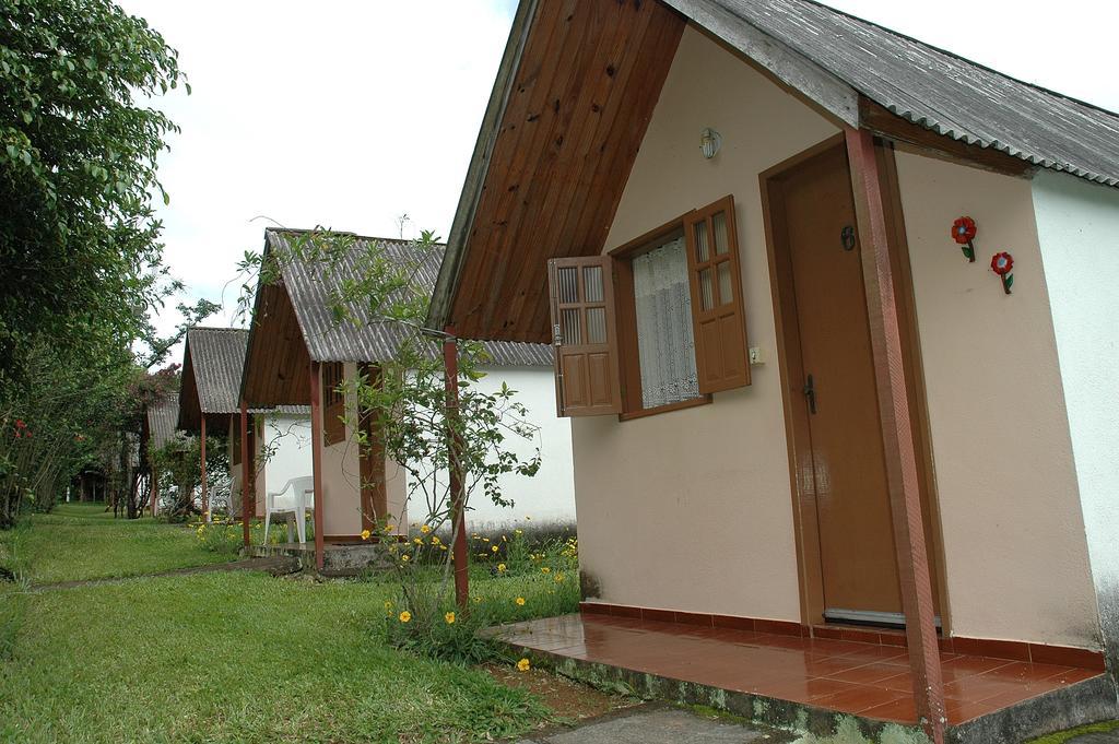 Pousada & Camping Serras Verdes กงแซร์วาตอเรีย ภายนอก รูปภาพ