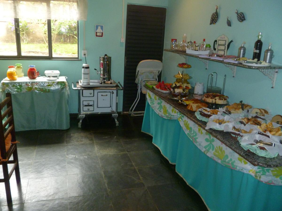 Pousada & Camping Serras Verdes กงแซร์วาตอเรีย ภายนอก รูปภาพ